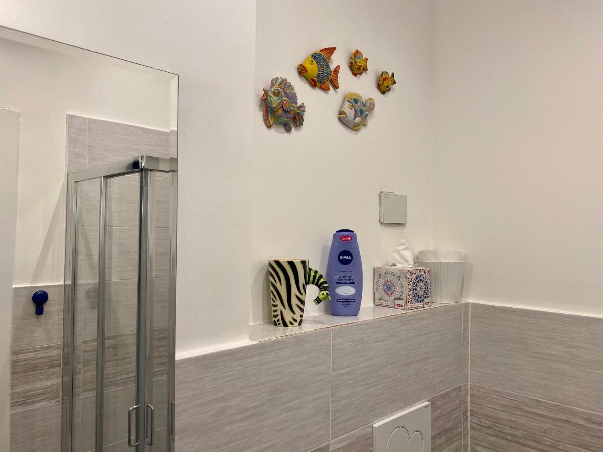 キアーヴァリ Lungomare Portoturistico Bed & Breakfast エクステリア 写真
