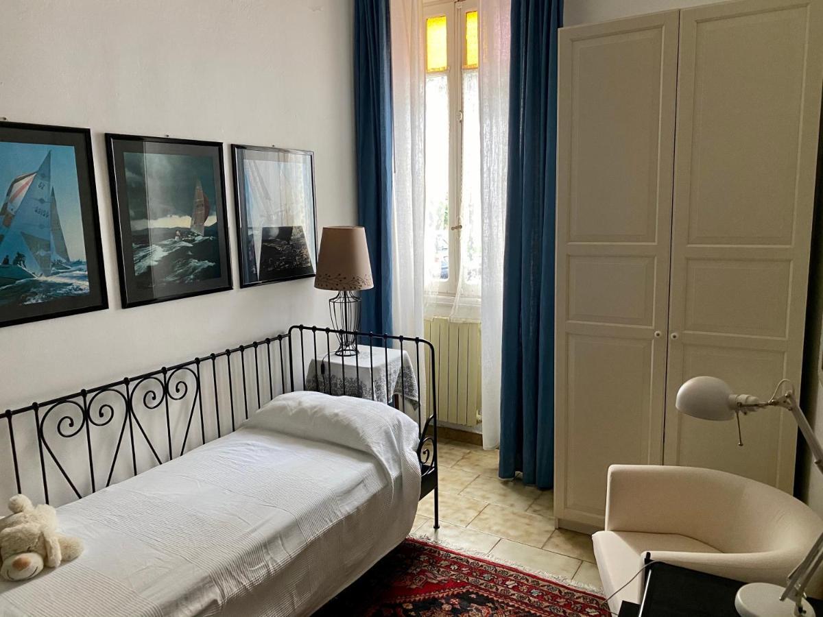 キアーヴァリ Lungomare Portoturistico Bed & Breakfast エクステリア 写真