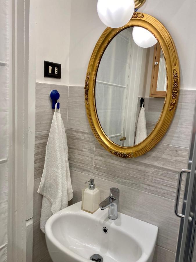 キアーヴァリ Lungomare Portoturistico Bed & Breakfast エクステリア 写真