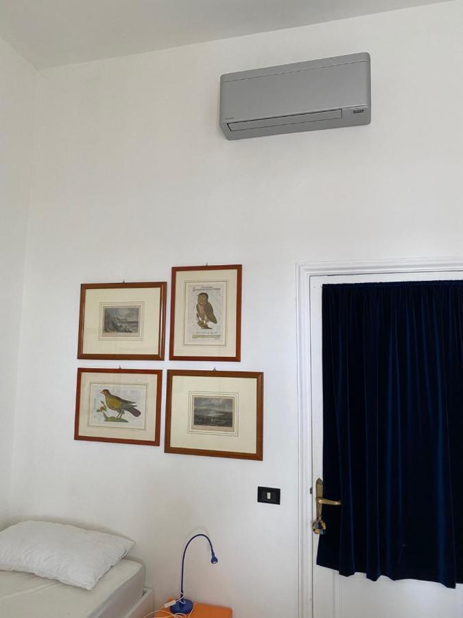 キアーヴァリ Lungomare Portoturistico Bed & Breakfast エクステリア 写真